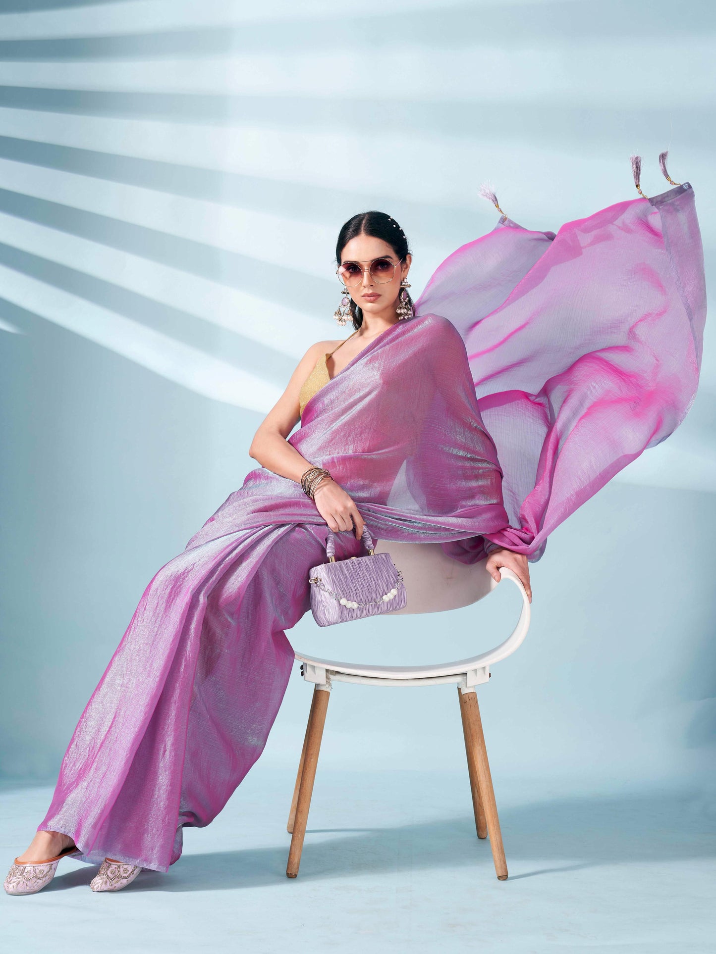 Dhiyona TI Women's Pink Two Tone Shimmer Chiffon Saree With Unstitched Blouse