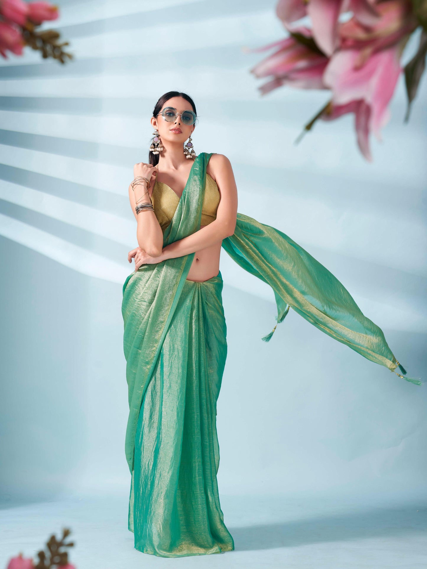 Dhiyona TI Women's Sea Green Two Tone Shimmer Chiffon Saree With Unstitched Blouse