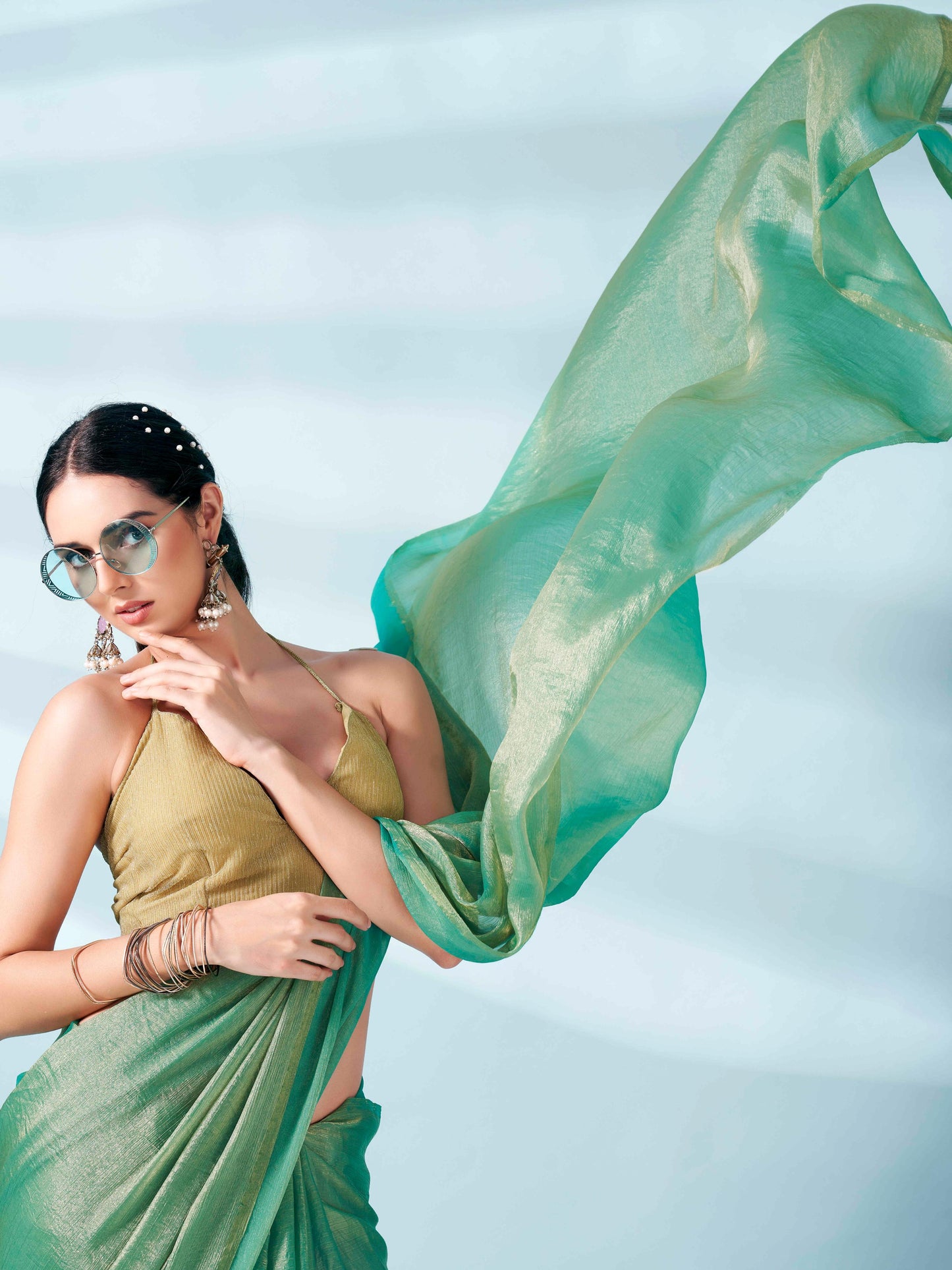 Dhiyona TI Women's Sea Green Two Tone Shimmer Chiffon Saree With Unstitched Blouse