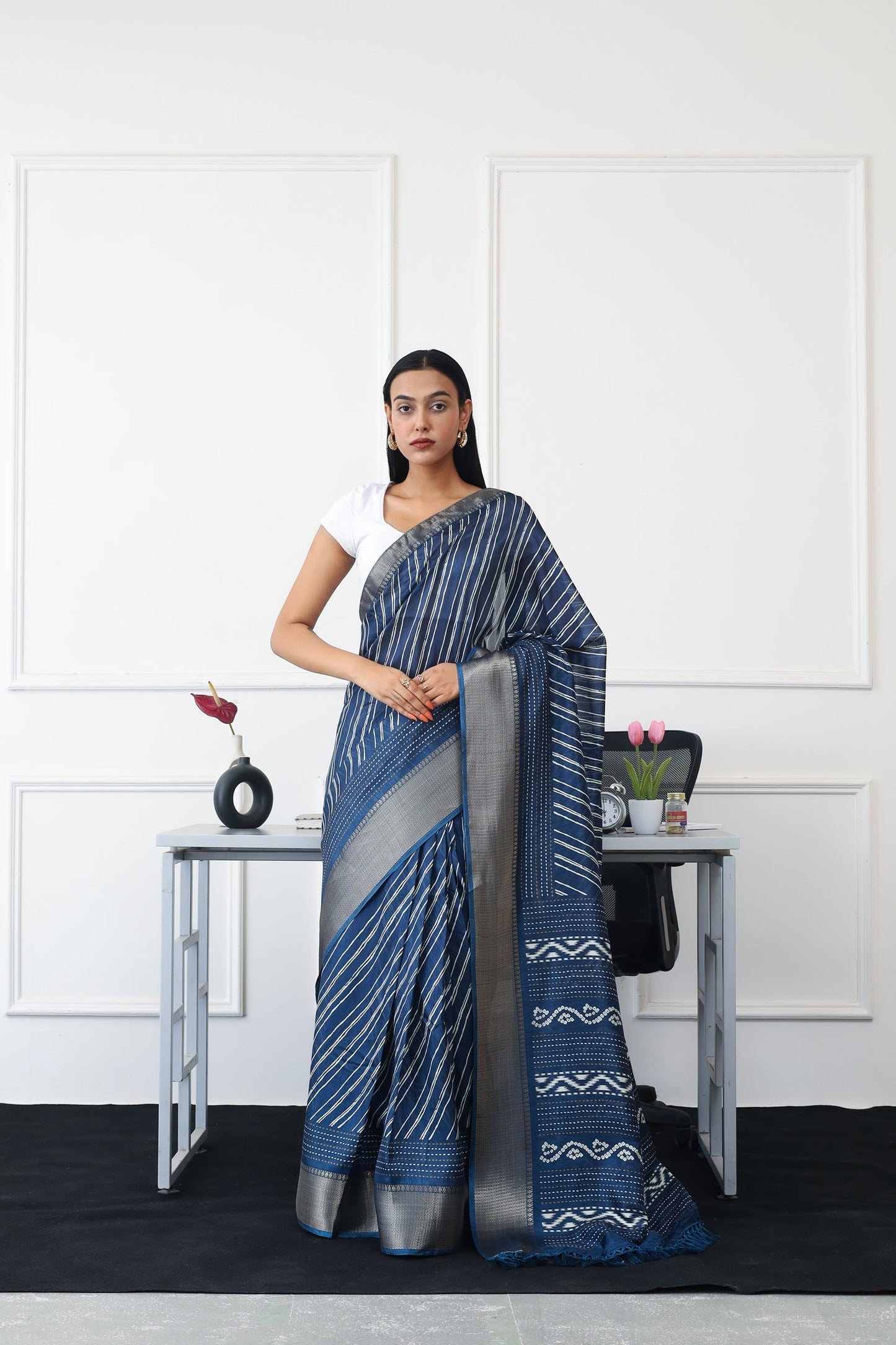 Dhiyona TI Women's Ready To Wear Blue Printed Saree with Unstitched Blouse