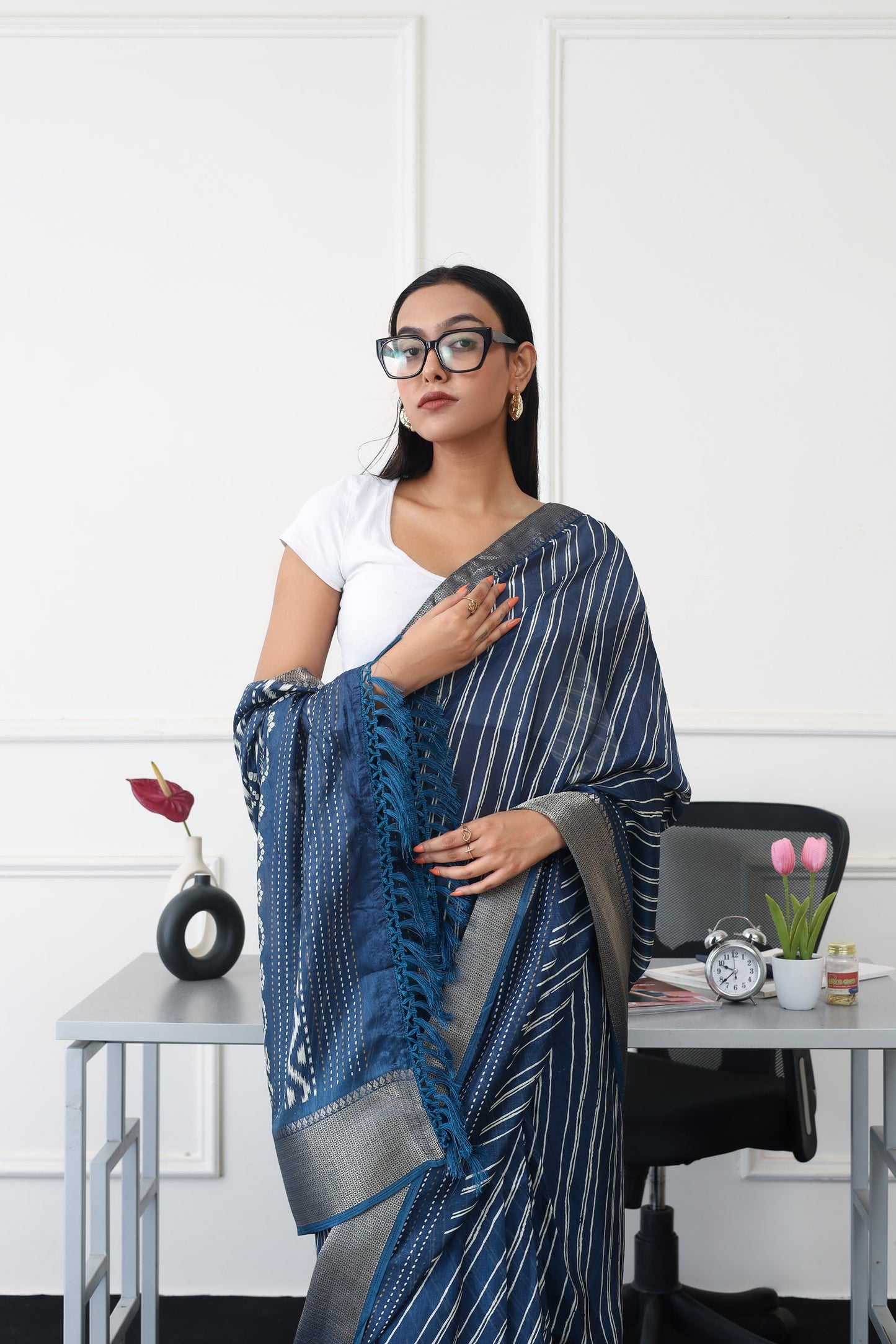 Dhiyona TI Women's Ready To Wear Blue Printed Saree with Unstitched Blouse