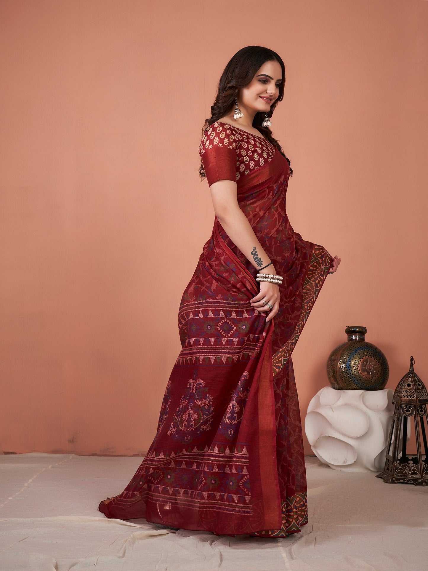 Women's Cotton Blend Maroon Printed Designer Saree With Blouse Piece