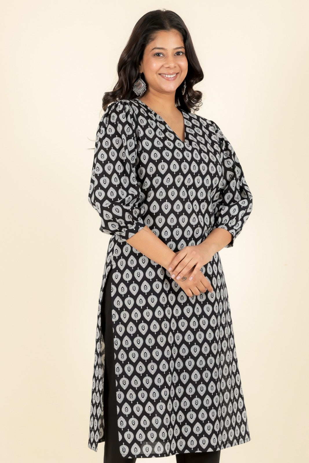 Women's Cotton Black Straight Kurta
