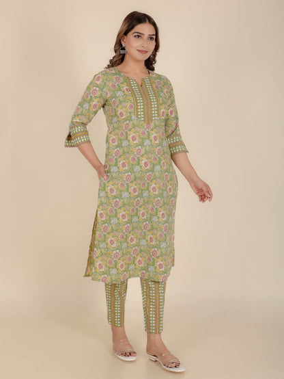 Women's Cotton Green Straight Kurta