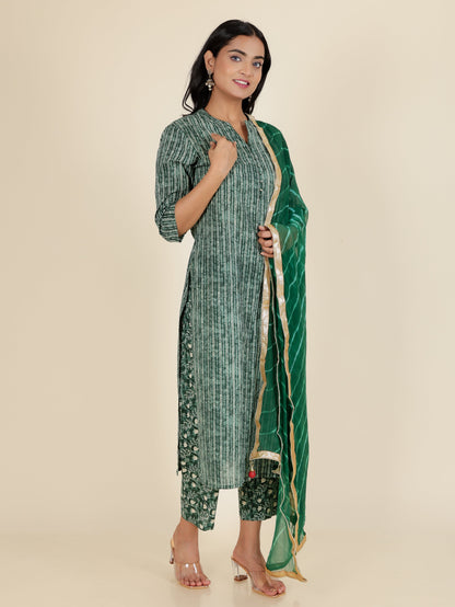 Women's Cotton Green Straight Kurta