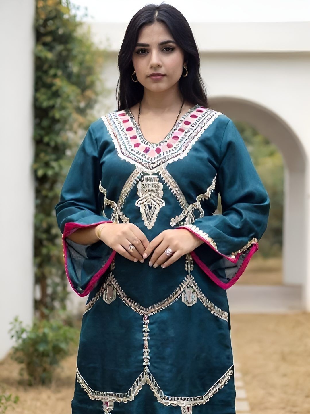 Dhiyona IE Ethnic Motifs Embroidered Straight Kurta With Trousers