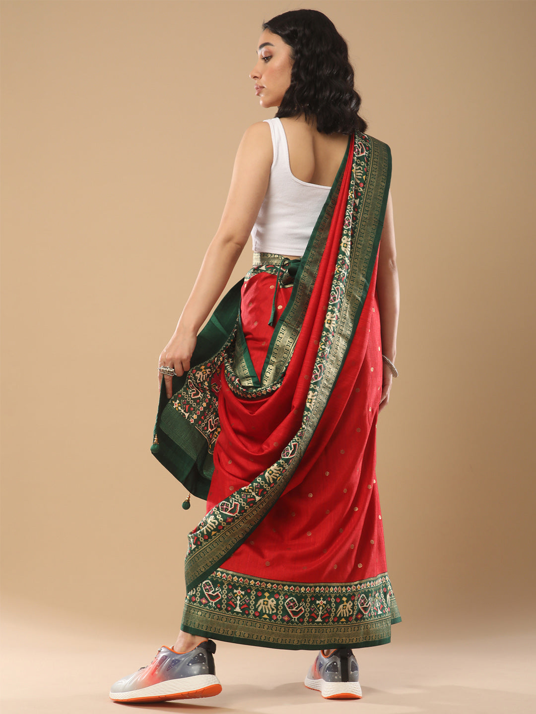 Women's Silk Blend Red Woven Design Designer Saree With Blouse Piece