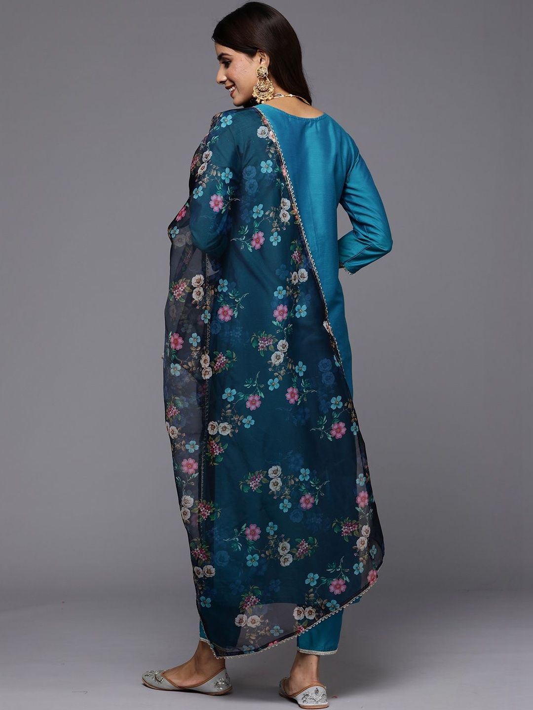 Women Floral Embroidered Regular Thread Work Kurta with Trousers & With Dupatta