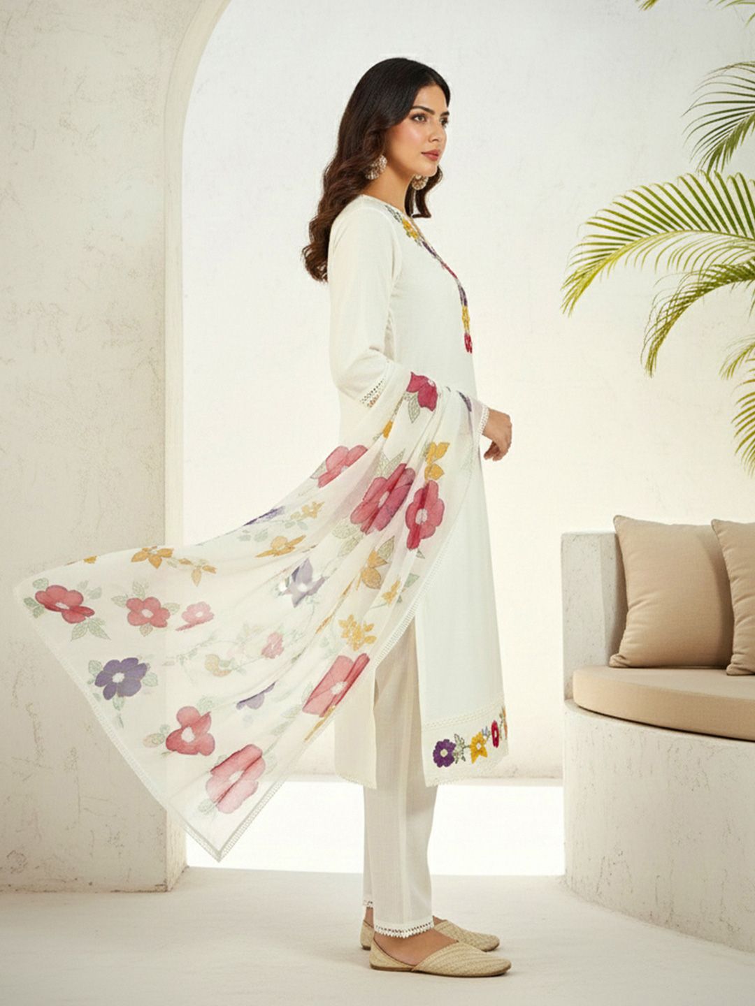 Dhiyona CH Women Floral Embroidered Regular Thread Work Kurta with Trousers & With Dupatta