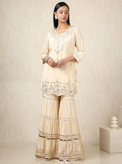 Dhiyona SO Women's Floral Embroidered Sequinned Straight Kurti With Sharara And Dupatta