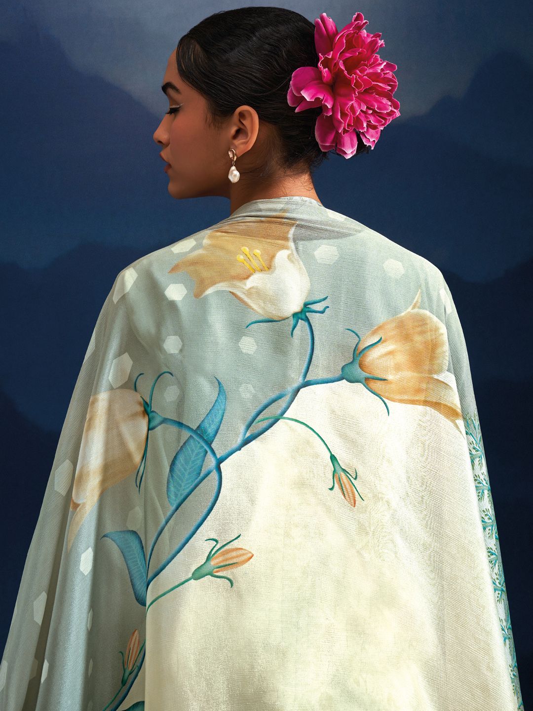 Women Floral Embroidered Regular Thread Work Kurta with Trousers & With Dupatta