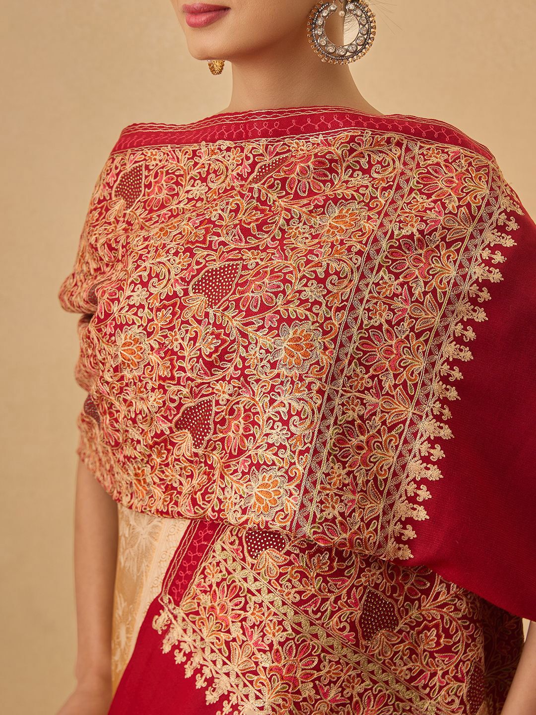 Dhiyona PA Floral Embroidered Nazrana Kaani Woolen Shawl