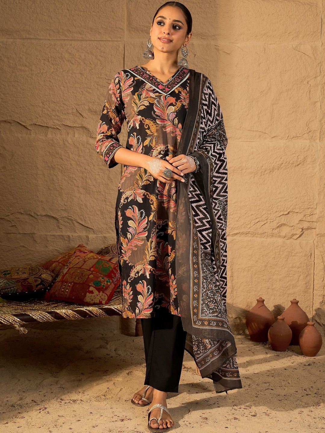 Ethnic Motifs Printed V-Neck Straight Pure Cotton Kurta With Trouser & Dupatta