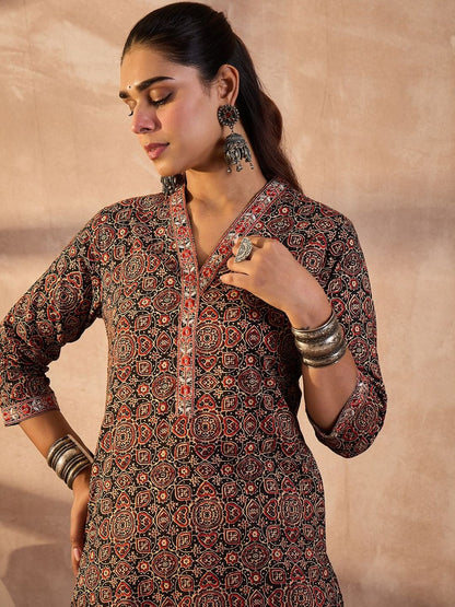 Women Ethnic Motifs Printed Regular Thread Work Pure Cotton Kurta With Trousers