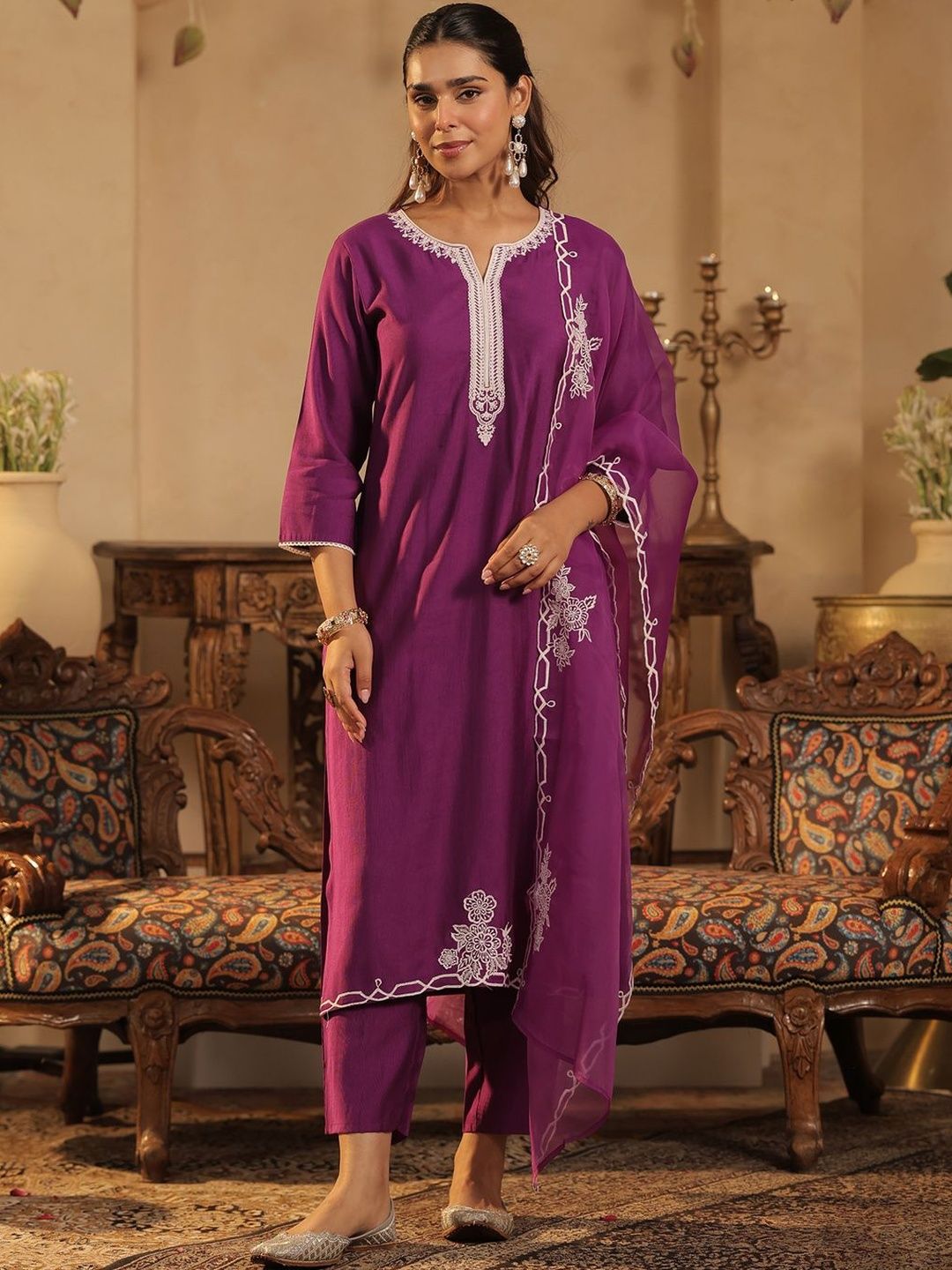 Women Ethnic Motifs Embroidered Thread Work Kurta with Trousers & Dupatta