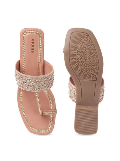 Dhiyona AK Women Embroidered One Toe Flats