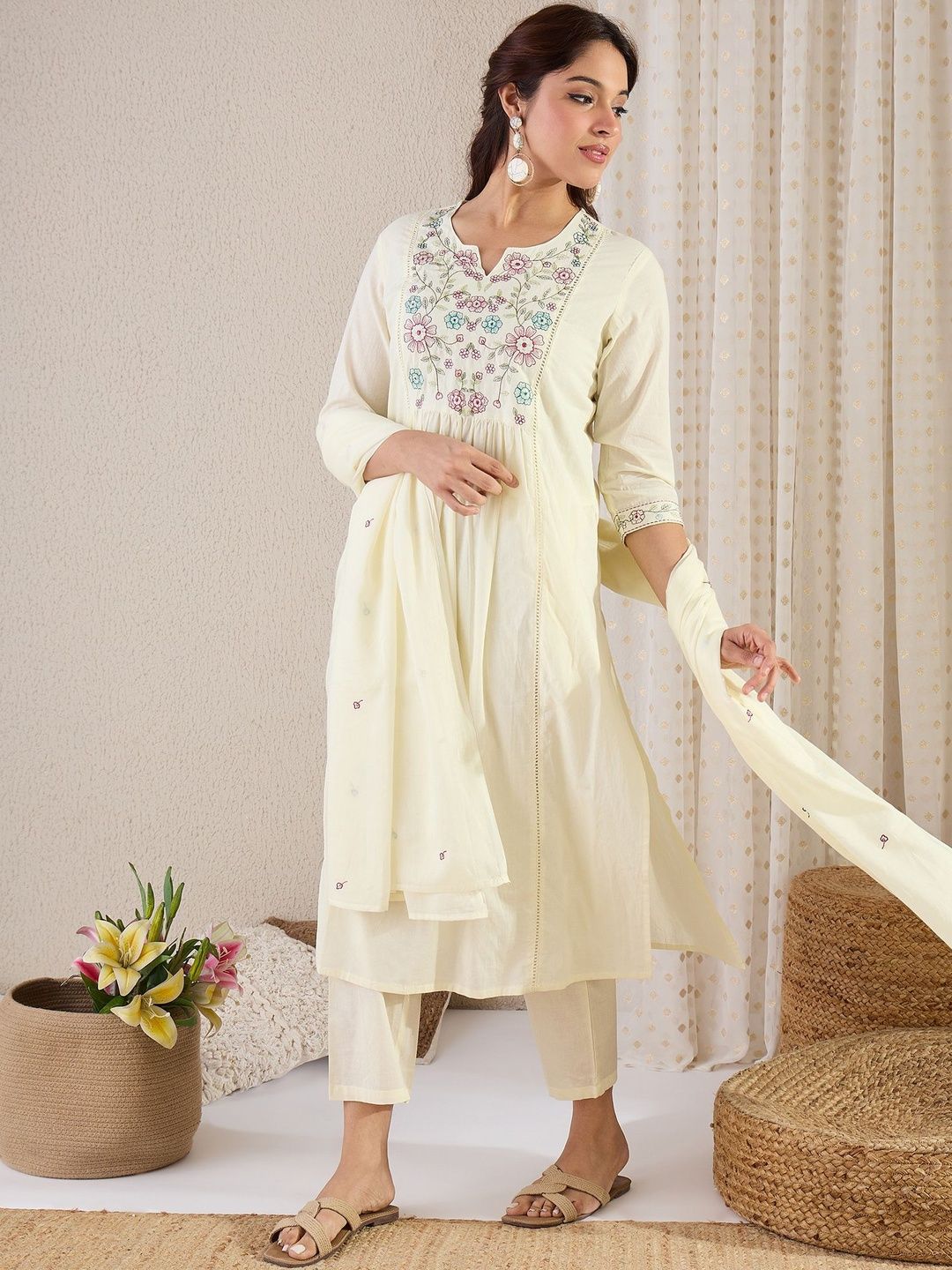 Women Floral Embroidered Empire Thread Work Pure Cotton Kurta with Trousers & With Dupatta