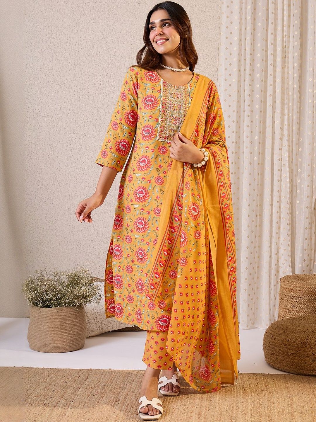 Floral Embroidered Straight Zari Work Kurta With Trousers & Dupatta