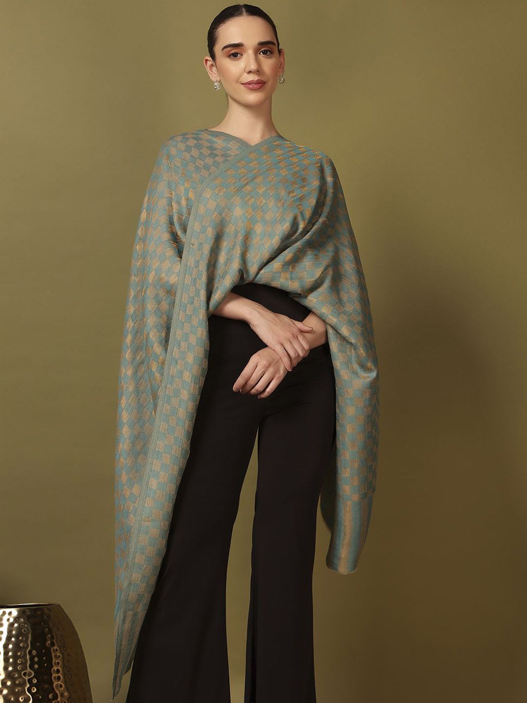 Dhiyona PA Checked Woven Design Woolen Shawl