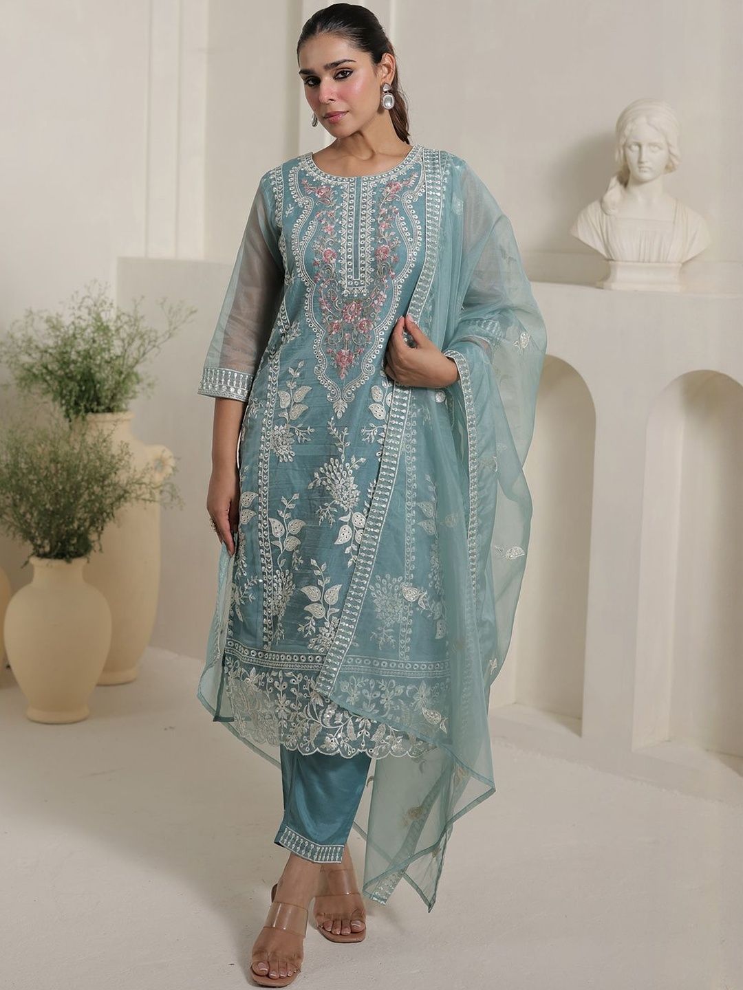 Floral Embroidered Thread Work Straight Kurta With Trousers & Dupatta