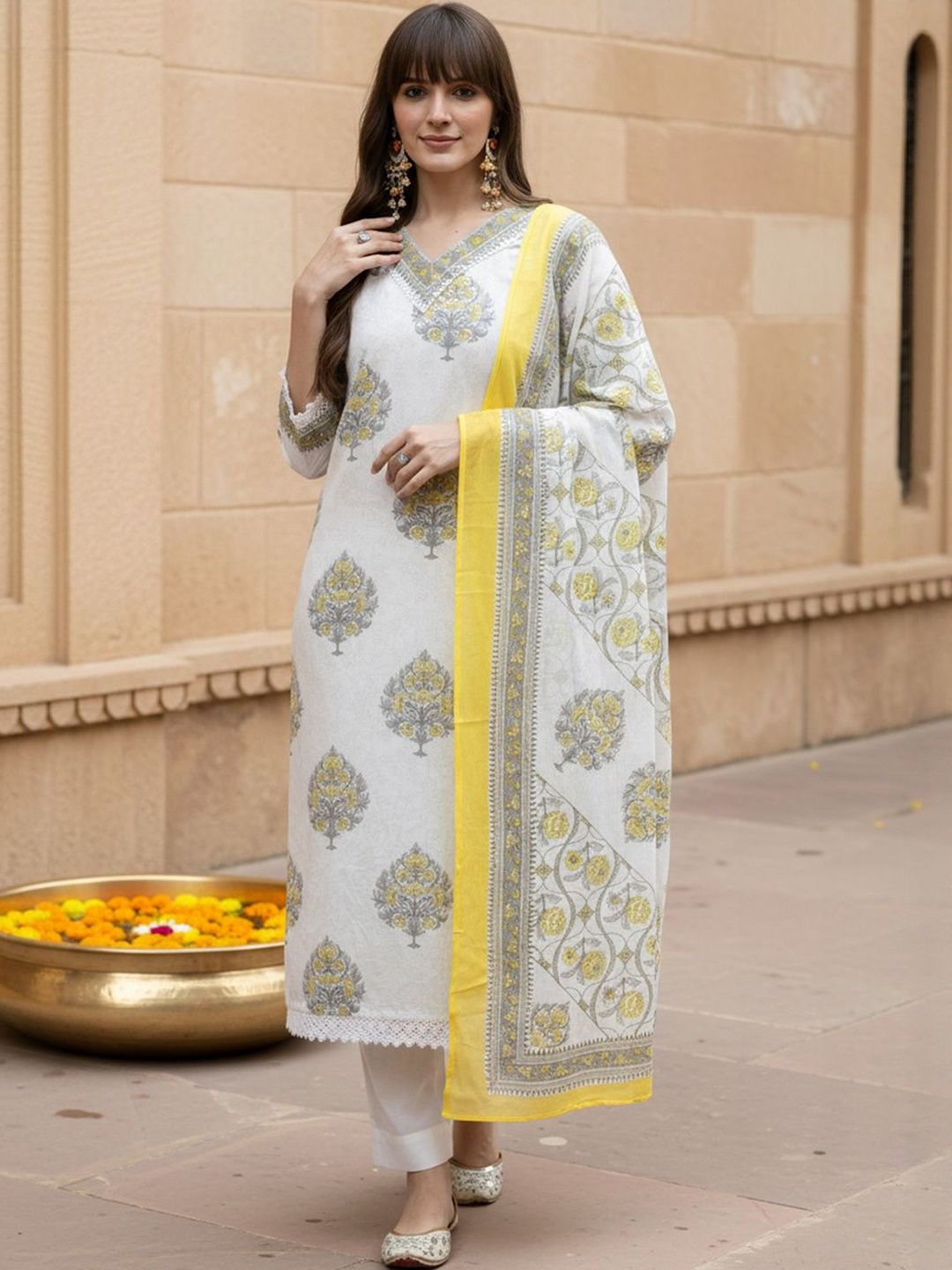 Ethnic Motifs Printed Regular Pure Cotton Straight Kurta With Trousers & Dupatta