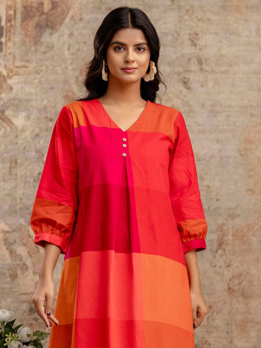 Women Colourblocked V-Neck Regular Kurta with Trousers
