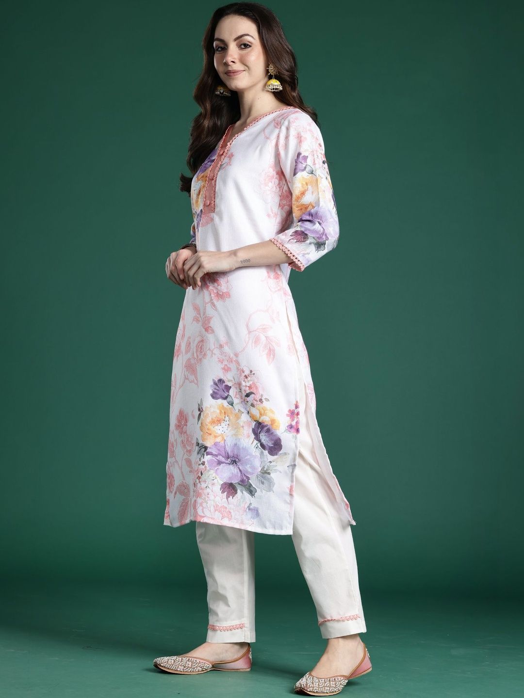 Women Floral Printed Regular Linen Kurta with Trousers & With Dupatta