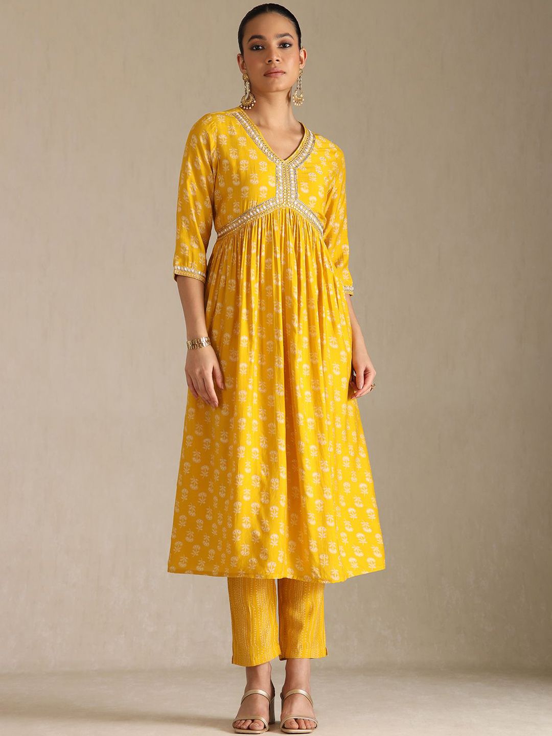 Dhiyona SO Women's Women Bandhani Printed Kurta with Trousers & With Dupatta