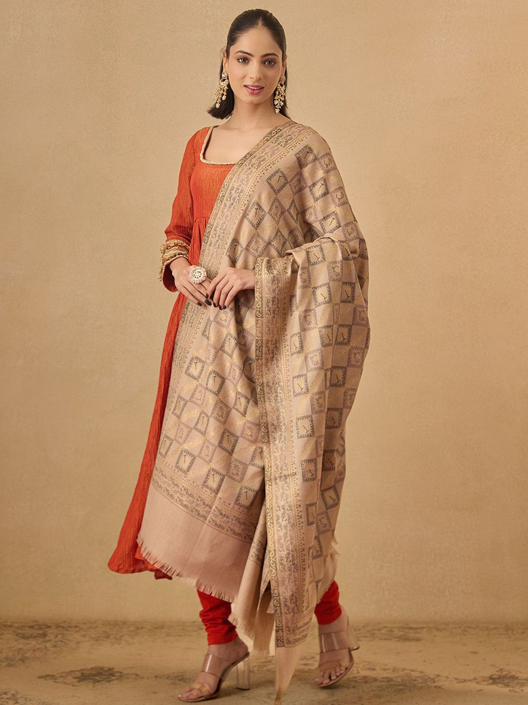 Dhiyona PA Geometric Woven Design Woolen Shawl