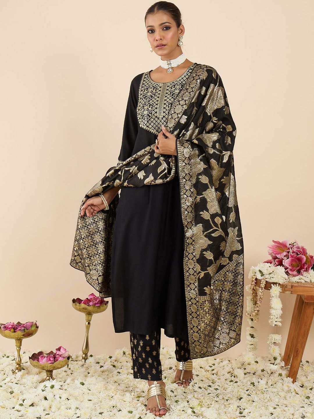 Women Ethnic Motifs Embroidered Regular Kurta with Trousers & With Dupatta