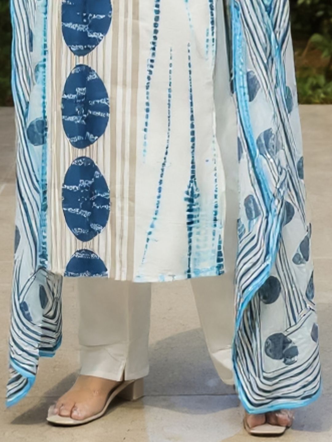Tie And Dye Screen Technique Pure Cotton Kurta With Trousers & Dupatta