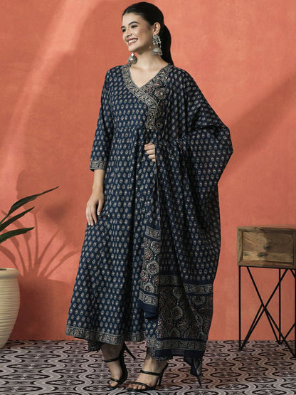 Dhiyona SN Women's Floral Printed Pure Cotton V-Neck Angrakha Kurta With Trousers And Dupatta