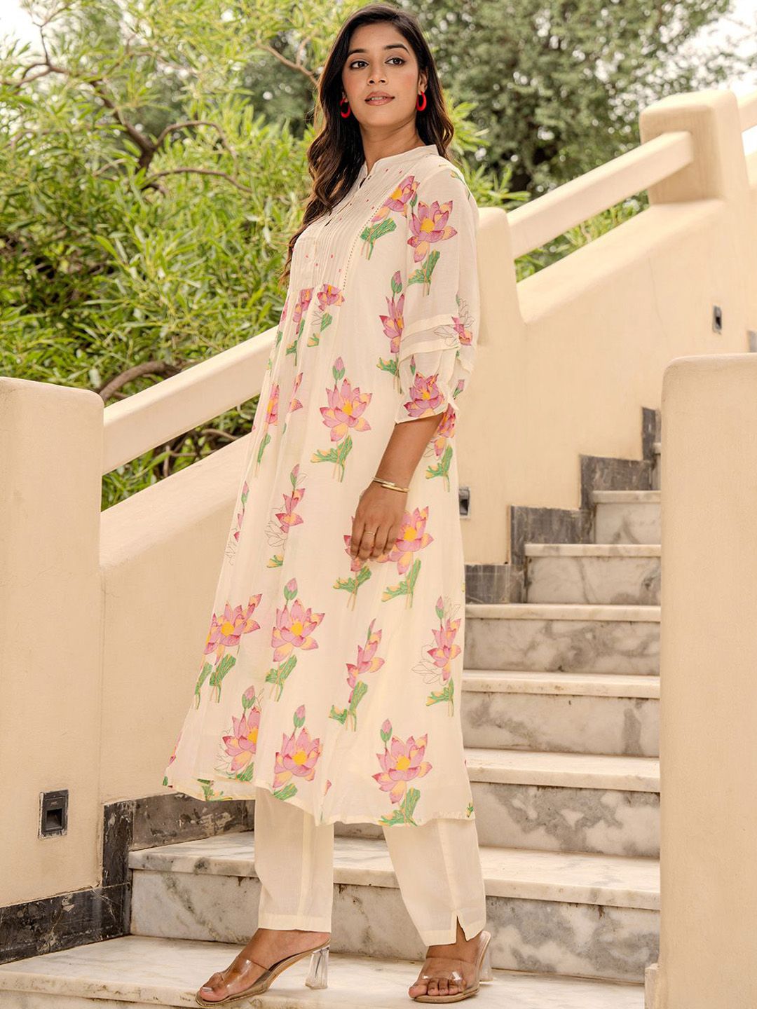 Women Floral Printed Mandarin Collar Pure Cotton A-Line Kurta with Trousers