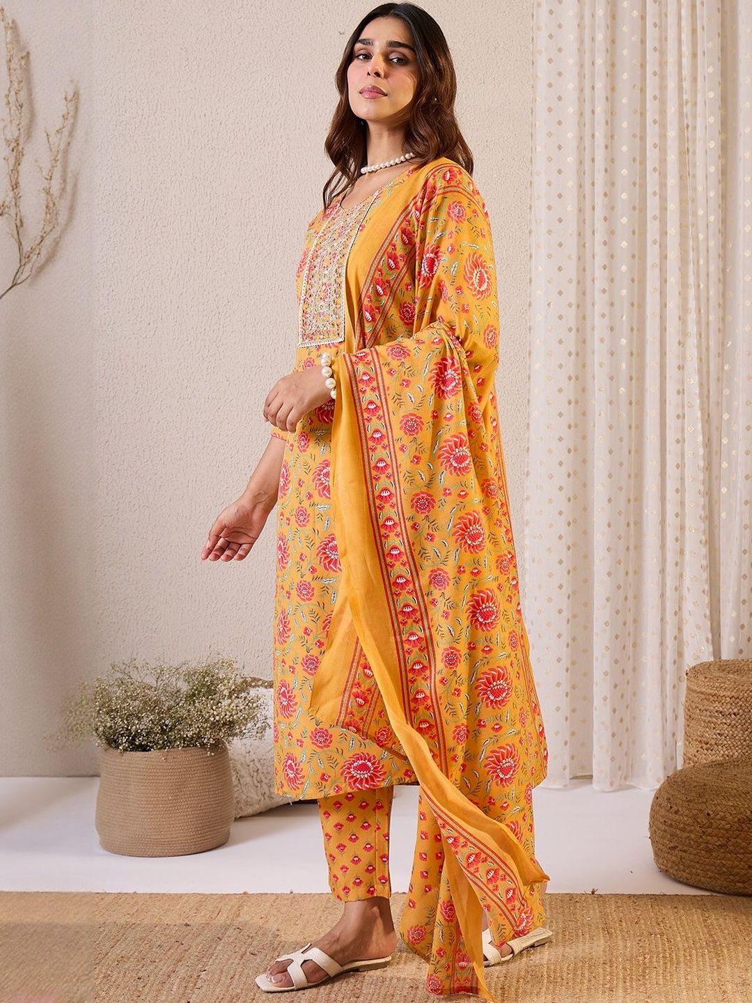 Floral Embroidered Straight Zari Work Kurta With Trousers & Dupatta