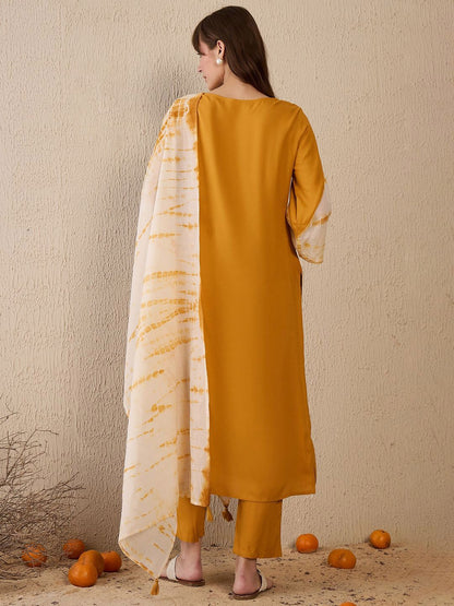 Dhiyona IE Women Floral Embroidered Regular Beads and Stones Kurta with Trousers & With Dupatta