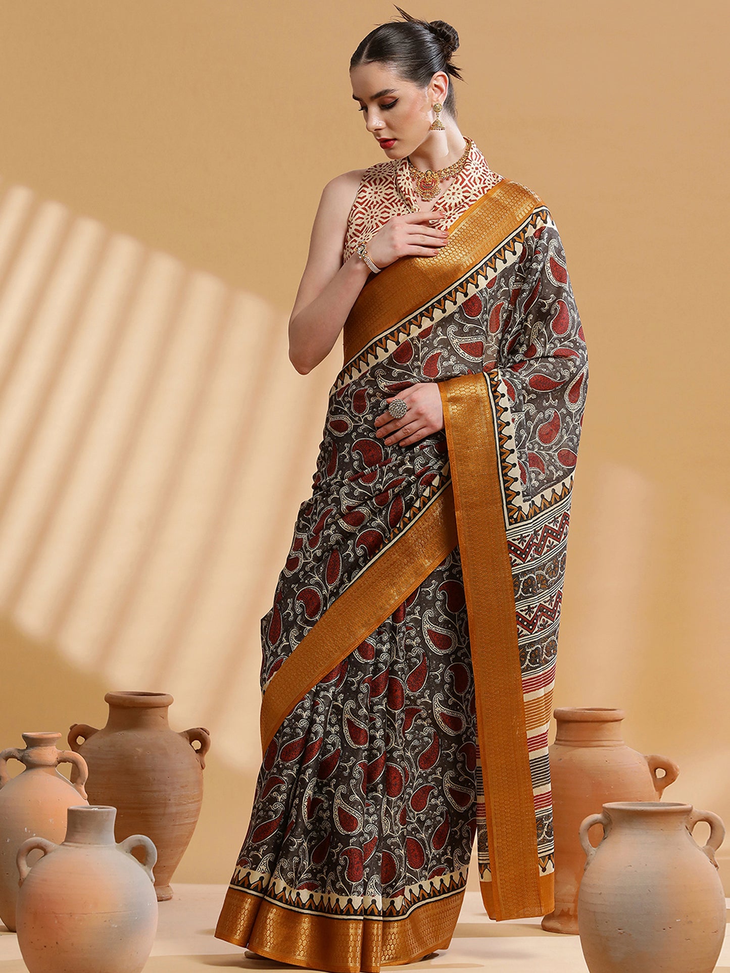 Women's Cotton Blend Charcoal Grey Printed Designer Saree With Blouse Piece