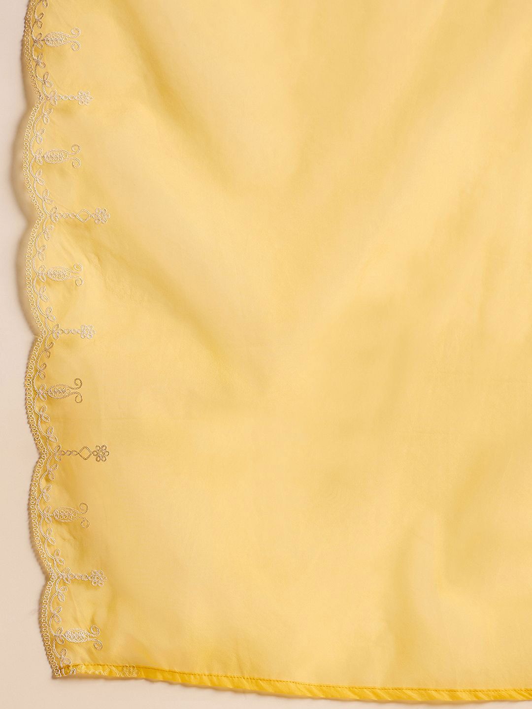 Women Floral Embroidered Regular Thread Work Liva Kurta with Trousers & With Dupatta