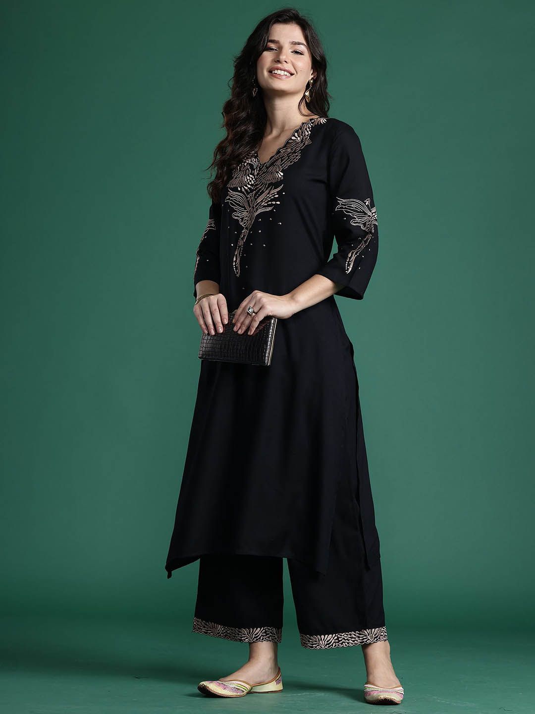 Dhiyona IE Embroidered Three-Quarter Sleeves A-Line Tunic With Palazzo