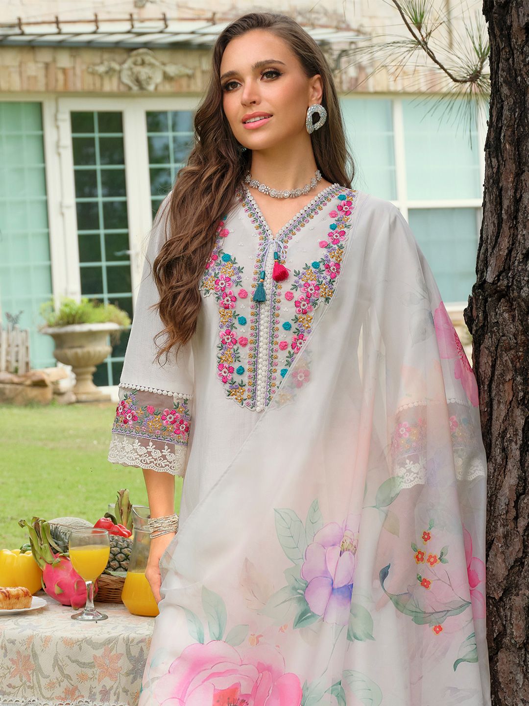 Dhiyona IE Women Floral Embroidered Kurta with Trousers & Dupatta