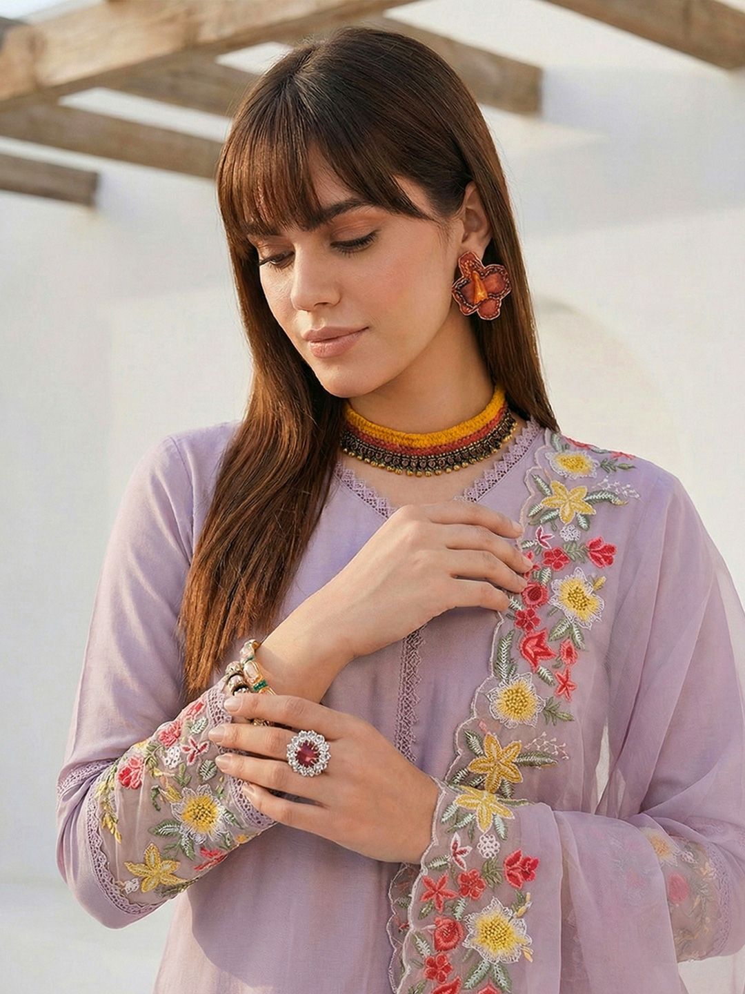 Dhiyona CH Women Floral Embroidered Regular Thread Work Kurta with Trousers & With Dupatta