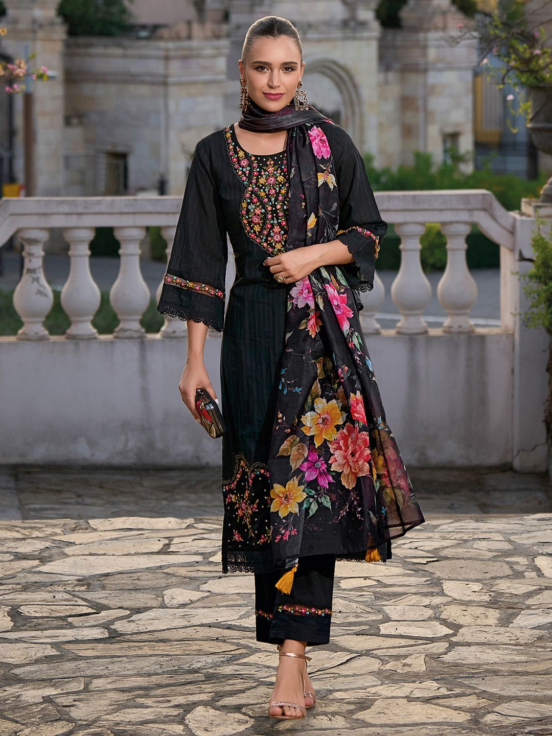 Dhiyona IE Women Floral Printed Cotton Kurta with Trousers & Dupatta