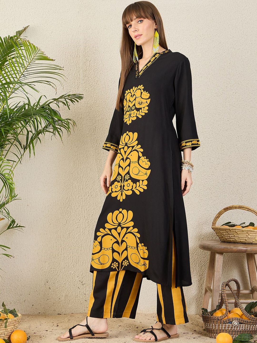 Women Ethnic Motifs Printed A-Line Kurta with Palazzos