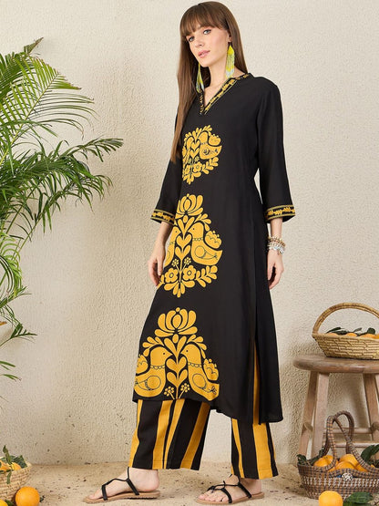 Women Ethnic Motifs Printed A-Line Kurta with Palazzos