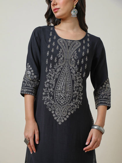 Dhiyona SO Women's Black Ethnic Motifs Embroidered Yoke Design Thread Work Straight Kurta With Trousers
