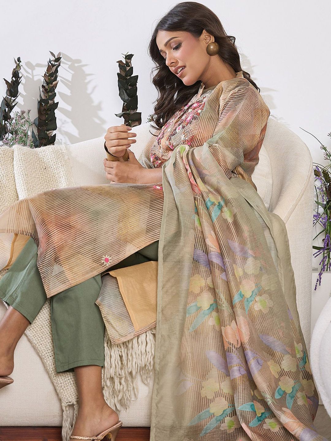 Floral Printed Thread Work Chanderi Silk Kurta with Trouser & Dupatta