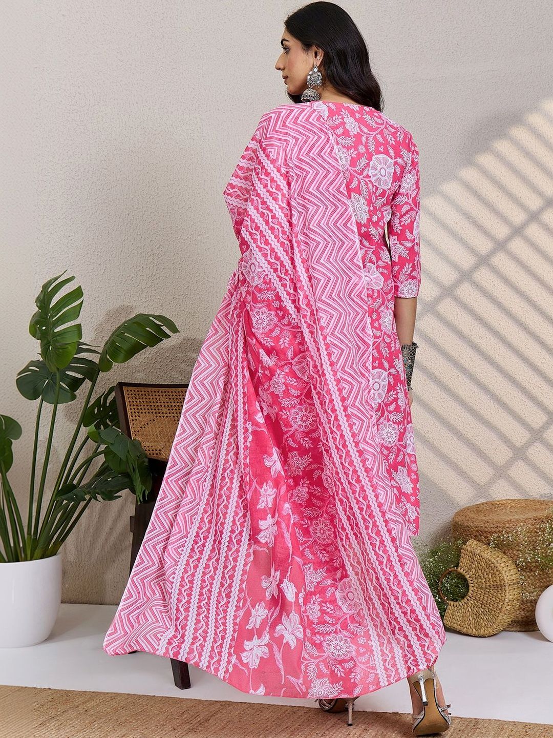 Women Floral Printed Regular Pure Cotton Kurta with Trousers & With Dupatta