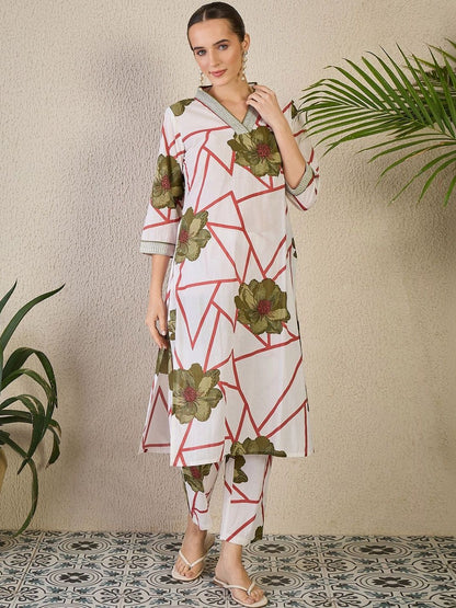 Women Floral Printed Regular Pure Cotton Kurta with Trousers