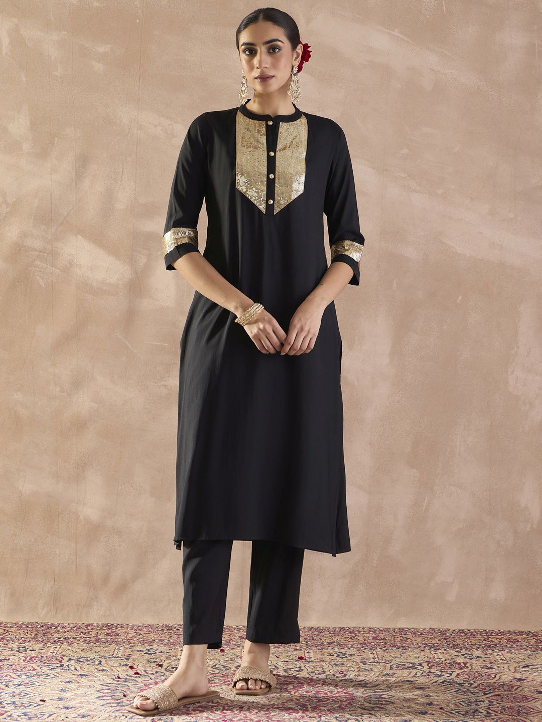 Dhiyona IE Embroidered Mandarin Collar Tunic With Trousers