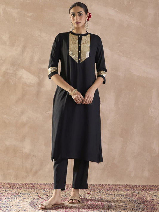 Dhiyona IE Embroidered Mandarin Collar Tunic With Trousers