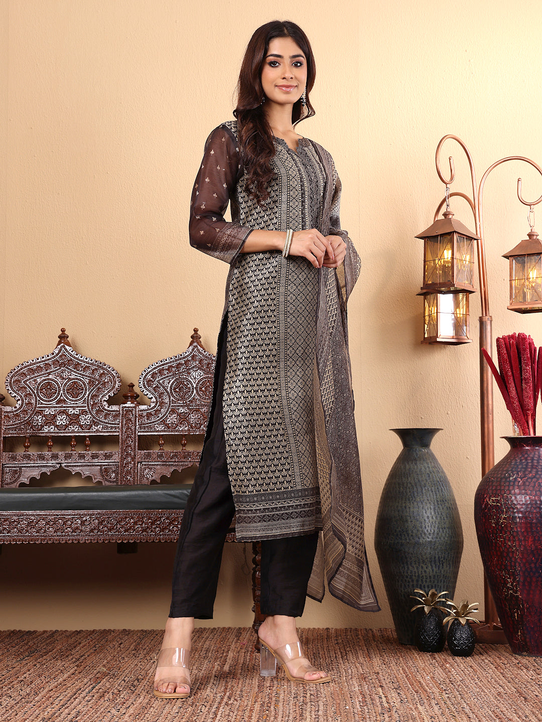 Dhiyona VR Women's Chanderi Silk Geometric Printed Kurta Paired With Bottom And Dupatta
